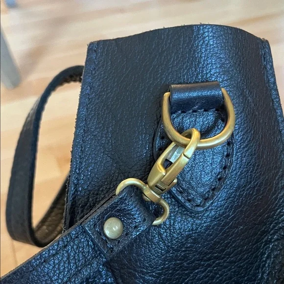 Portland Leather Lola Crossbody and Tassel - Picture 9 of 11